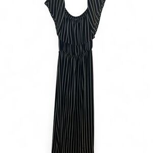 Active USA Dress Size Large Black & White Pinstriped